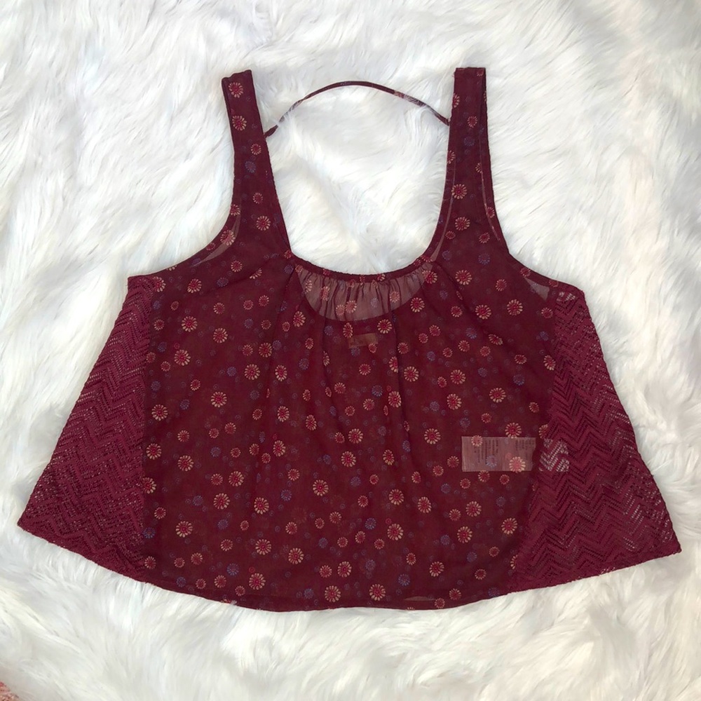 Hollister sheer crop top Women’s size S.